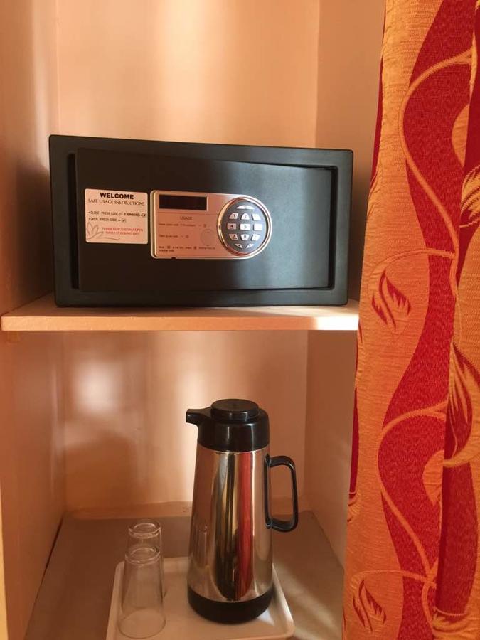 Hotel Gopika International パナジ エクステリア 写真